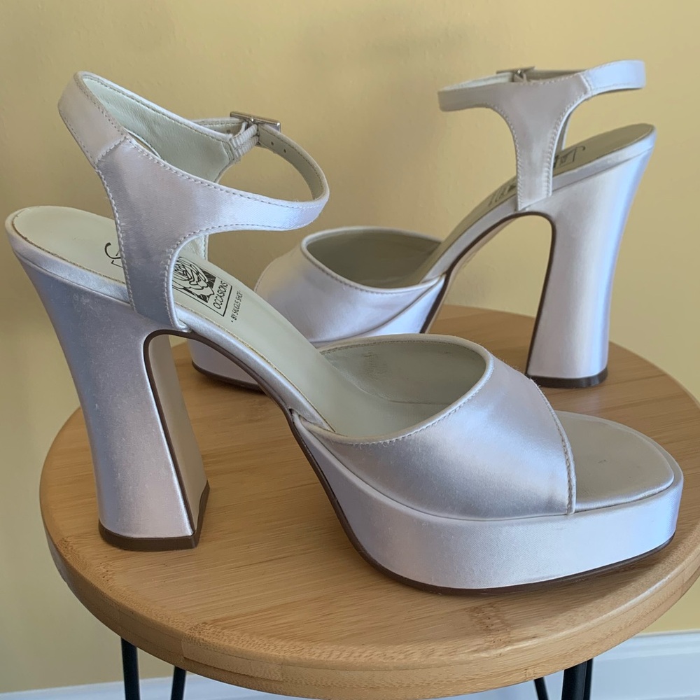 Satin-White Platform Heels (8.5) - Picture 5 of 6